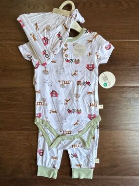 Milkberry Three Piece Set Bamboo Bodysuit Hat Pants 6-9m Farm Dog Tractor